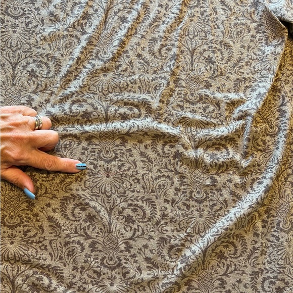 Chico’s Travelers Collection Gold Top - Picture 9 of 9